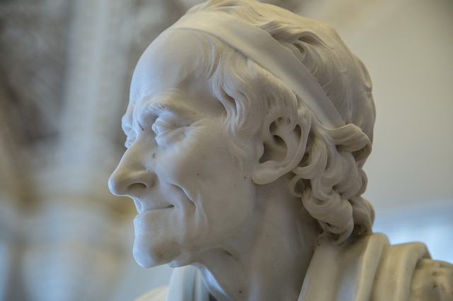 Voltaire - A Candide újrafelfedezése